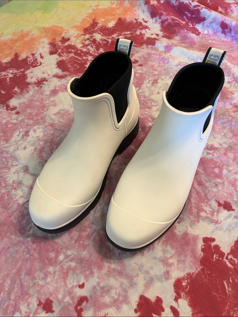 Ugg droplet women’s rain boots size 8